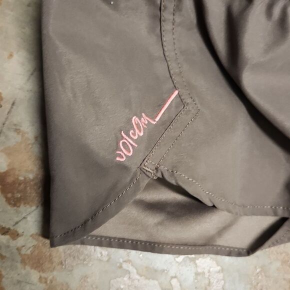 Volcom Foster Gals 2 Boardshort Small NWT - Picture 4 of 8